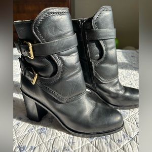Vero Cuoio Black Leather Ankle boots/booties